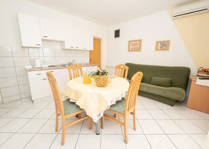 Apartments Biserka