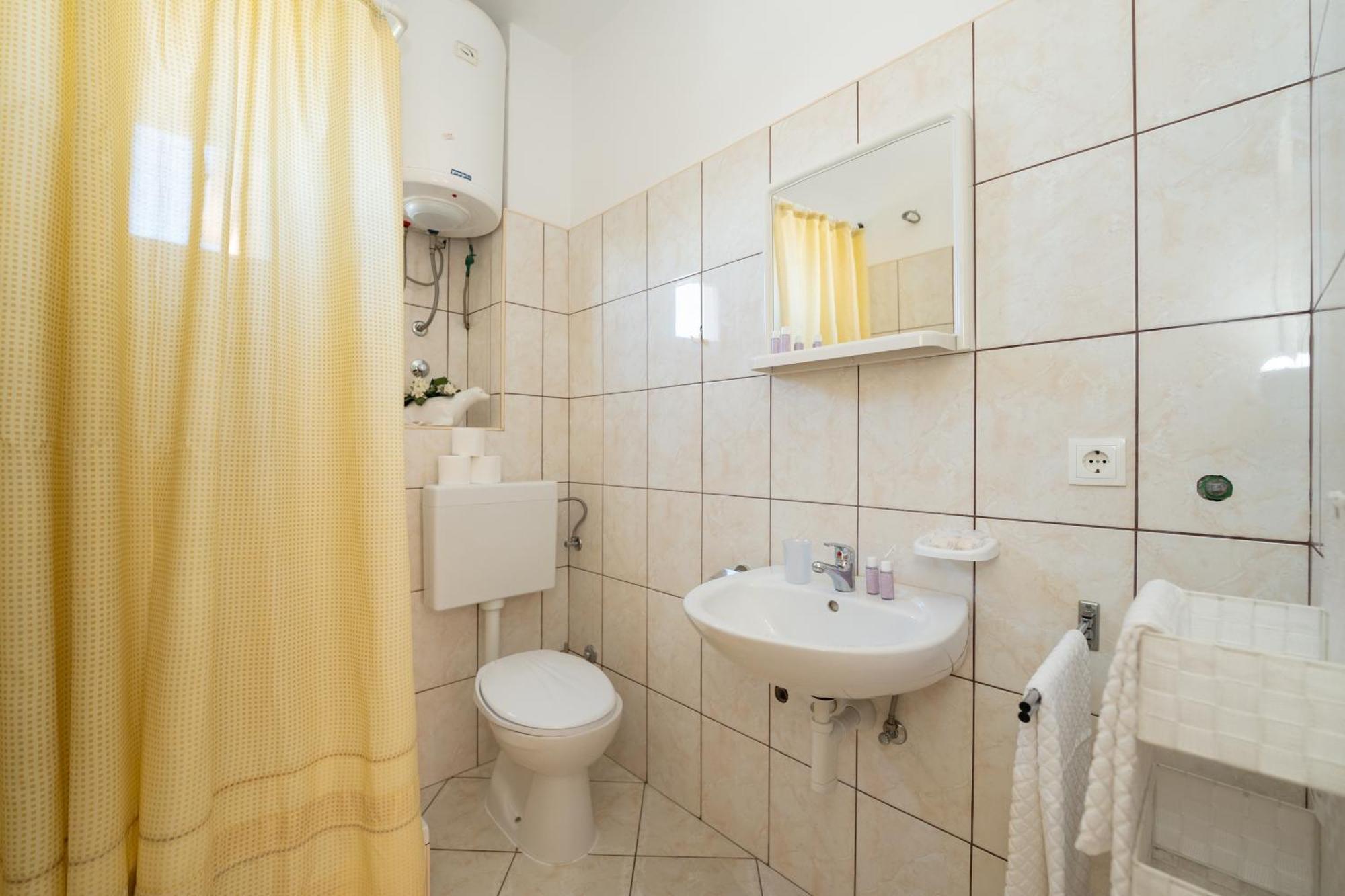 Apartment Biserka Novalja
