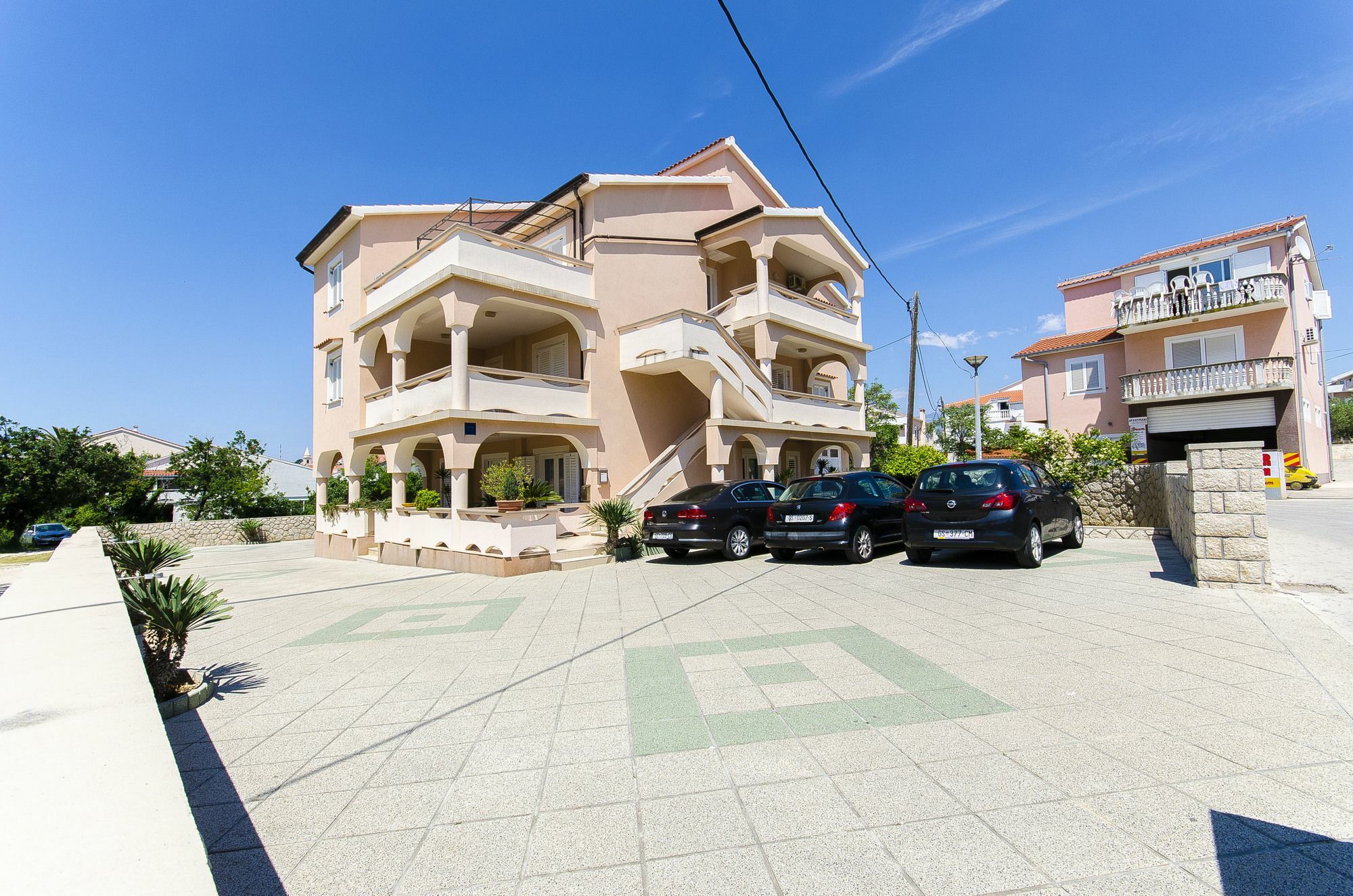 Apartment Biserka *